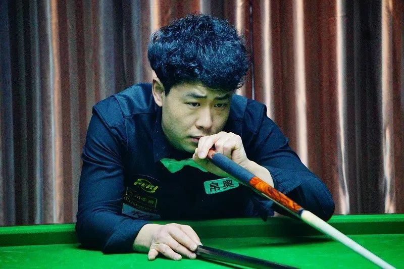 心勃勃的中 心勃勃的中