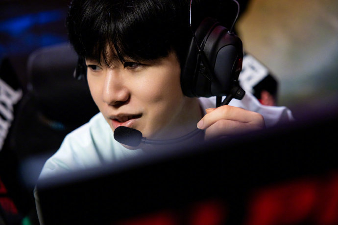 期待看到更 期待看到更